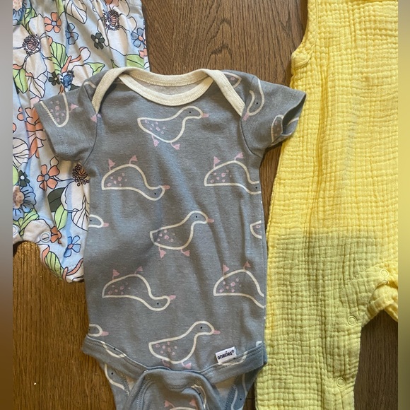 0-3 3 Month Bundle Romper Jumper Baby Girl Infant 4 Pieces Yellow Duck Stripes - Picture 3 of 11